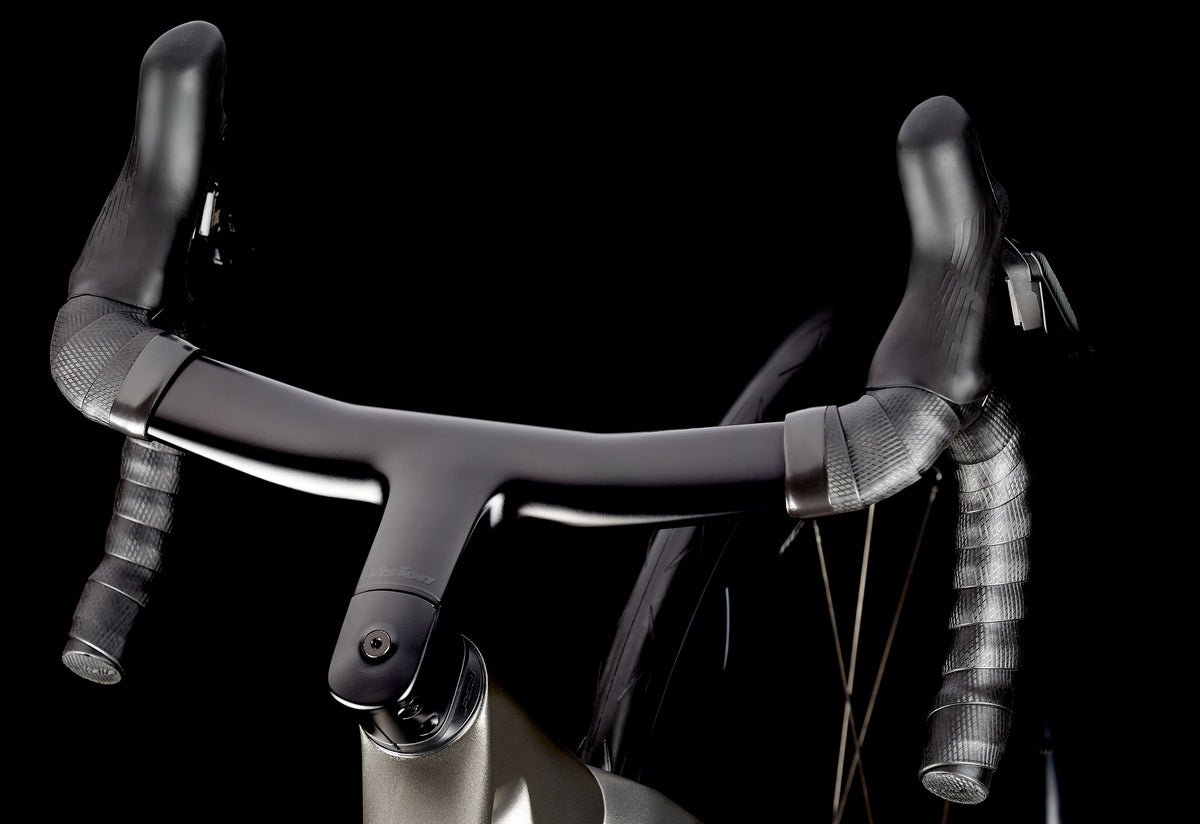 MMR AELION 30 Shimano 105 Di2 | Vision SC60 i23 TR Karbon Landeveissykkel